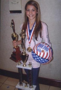 Macy Ray w trophy 2