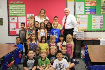 Katy Mayor reads with WoodCreek Elementary class - Katy Texas
