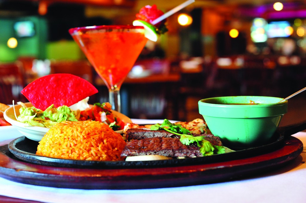 Los Cucos Manuel Rodriguez, Mgr. Beef Fajitas, Fresa Margarita_photo by